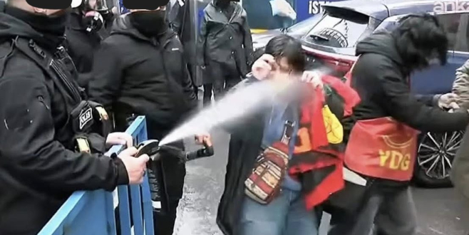1 Mayıs Tüm Yurtta Güvenlik Güçlerince Katılanlara Gaz Sıkılarak ve Dövülerek Kutlandı