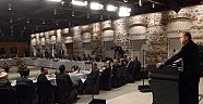 Kullanılmış Akiller, Kahvaltılık Sanatçılar, Yemeklik Gazeteciler