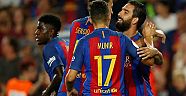 Nou Camp'da Arda Turan Şov