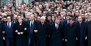 Paris’te Katiller de Yürümüş