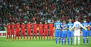 Türkiye Milli Maçta Bile Bölündü