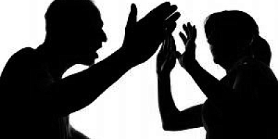 Üniversitede Erkek Şiddeti